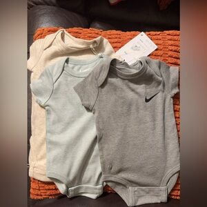 Nike Infant Onesie Trio - Gray, Cream, Light Green